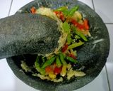 Foto langkah ke 4 dari resep Sambel Korek Rawit Ijo.