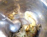 A picture of step 2 of Kuku bademjoon.