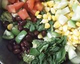 A picture of step 4 of Mexican salad.