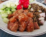 Une image de l'étape 3 de Chirashi de saumon avec des lentilles.