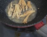 Foto langkah ke 4 dari resep Jamur enoki crispy.