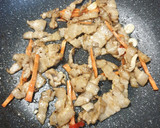 泡菜炒豬五花-女兒指定便當菜的食譜步驟2照片