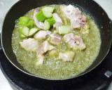 รูปขั้นตอนการทำที่ 3 ของ แกงเขียวหวานไก่มะเขือยาว