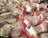 Foto del paso 3 de la receta: BROCHETTES DE BONDIOLA Y VERDURITAS ❤️