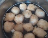 A picture of step 4 of Shahi Dahi Vada.