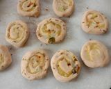 A picture of step 5 of Potato rolls.