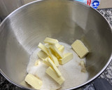 Foto del paso 1 de la receta: Budín de banana con trocitos de chocolate y dulce de leche !!