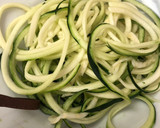 Foto del paso 1 de la receta: Ensalada de spaghetti de calabacín
