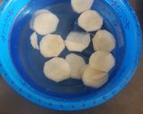 A picture of step 1 of Banana stem nutritious curry.