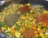Foto del paso 3 de la receta: Zapallitos y verduras en tarta verdadera delicia súper jugosa!