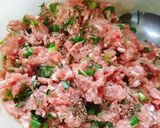 A picture of step 3 of Pan-Fried Beef Wrapped in Betel Leaves.
