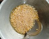 Foto langkah ke 3 dari resep Kacang Kedelai Goreng Renyah.