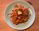 Foto del paso 5 de la receta: Ensalada de garbanzos, brotes de soja y aguacate estilo asiático