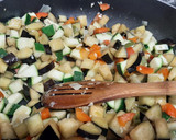 Foto del paso 4 de la receta: Pisto con huevo