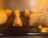 Foto langkah ke 4 dari resep Black Pepper Sausage & Potato Wedges.