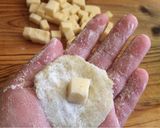 Foto del paso 2 de la receta: Bombitas de queso duquesas 🧀