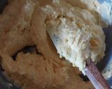 Foto langkah ke 2 dari resep 88. Palm Cheese Cookies.
