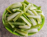 Hình bước làm 2 của món BẠC HÀ (dọc mùng) muối chua