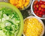 Hình bước làm 4 của món Heo ap chảo và salad