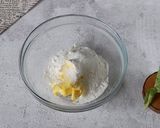 Foto langkah ke 3 dari resep Vanilla Cupcake (Moist & Fluffy).
