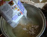 A picture of step 1 of Macaroni Monchow Soup.
