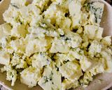 Foto del paso 4 de la receta: FILETES DE BRÓTOLA CON CREMA/NARANJA/ROQUEFORT Y PAPAS A LA MOSTAZA 👏😋😋👏😋😋🤩