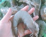 รูปขั้นตอนการทำที่ 1 ของ ฟักทองผัดไข่ใส่กุ้ง