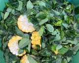 Foto langkah ke 1 dari resep Sayur bening daun katuk.