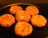 A picture of step 4 of Healthy beetroot potato cutlets.
