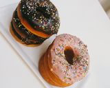Foto del paso 10 de la receta: Donuts glaseadas y chocolate 😋
