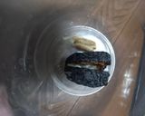 Foto langkah ke 2 dari resep Kurma Coklat Isi Keju Oles.