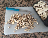 Foto del paso 2 de la receta: Nidos mojados en nata con champiñones y jamón