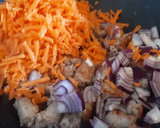 Foto del paso 2 de la receta: Macarrones al horno con salchicha y calabacín