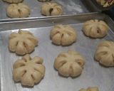 Foto langkah ke 9 dari resep Roti Nanas & Roti Sisir Meses.