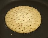 A picture of step 3 of Banana pancake.