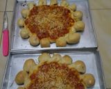 Foto langkah ke 9 dari resep Cheesy bites pizza.