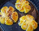 A picture of step 4 of Sweet pumpkin buns.