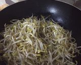 Foto langkah ke 2 dari resep Tumis Taoge Tahu Saus Tiram.