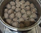 Foto langkah ke 6 dari resep Bakso Sapi Menul Daging Kurban.