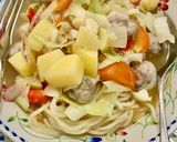 Gambar langkah 8 resipi Easy Fishball Soup Noodles.