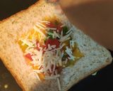 Foto langkah ke 3 dari resep Sandwich Telur Dalam Roti untuk Sarapan.