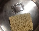 A picture of step 1 of Noodles Omelette.