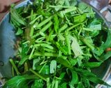 Foto langkah ke 5 dari resep Tumis Tempe Kangkung Putih Telur.