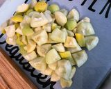 Une image de l'étape 2 de Compote de coings du Japon et pommes à la vanille.
