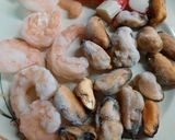 Foto del paso 1 de la receta: Fideos negros con frutos de mar