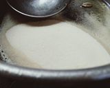 A picture of step 3 of Sooji Ka Halwa.
