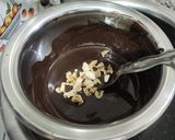ચોકલેટ ડ્રાયફ્રુટ્સ ચીક્કી (Chocolate Dryfruits Chikki Recipe In Gujarati) રેસીપી સ્ટેપ2ફોટો