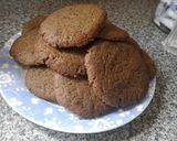 A picture of step 8 of Victorian ginger biscuits - modernised.