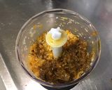 Une image de l'étape 3 de Sauce salade épicée à la mimolette, gouda vieux et herbes aromatiques.