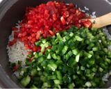 Foto del paso 2 de la receta: Arroz con salmón y pimientos
